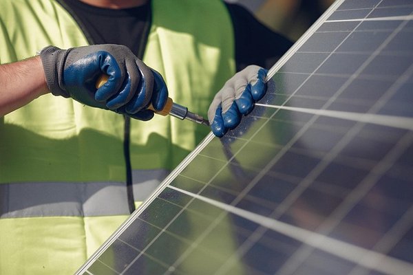 Panneau solaire photovoltaïque : comprendre les avis clients